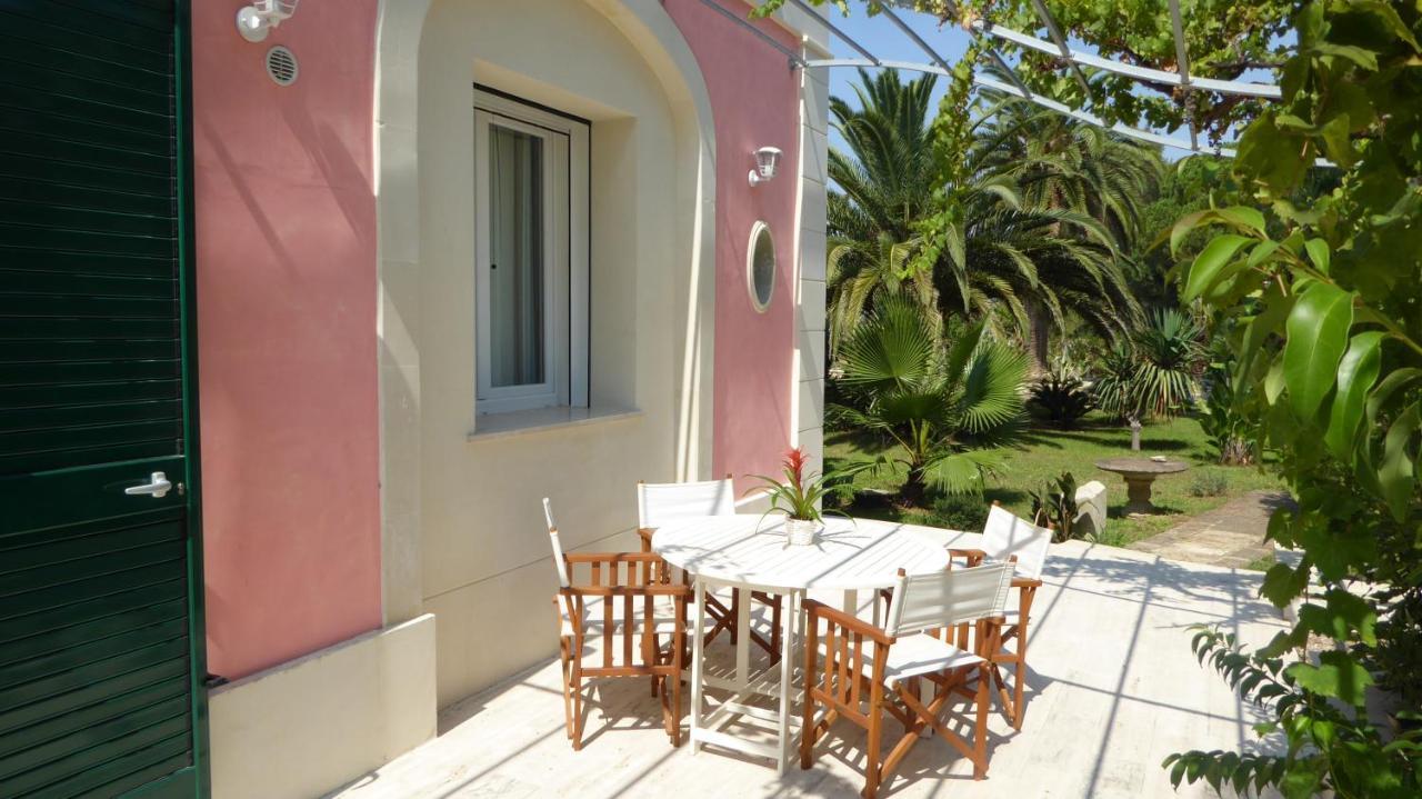 Villa Sirgole Rosa With Pool, Galatina 쿠트로피아노 외부 사진